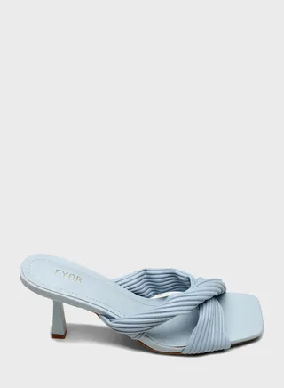 Knot Strap Sandals