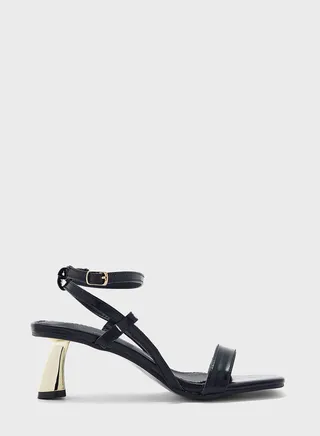 Square-Toe Strappy Sandals