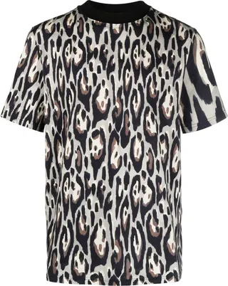 leopard-print T-shirt