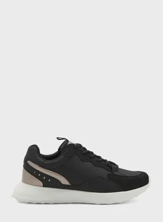Patch Detail Sneaker