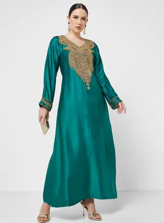 Embroidered Button Neck Jalabiya