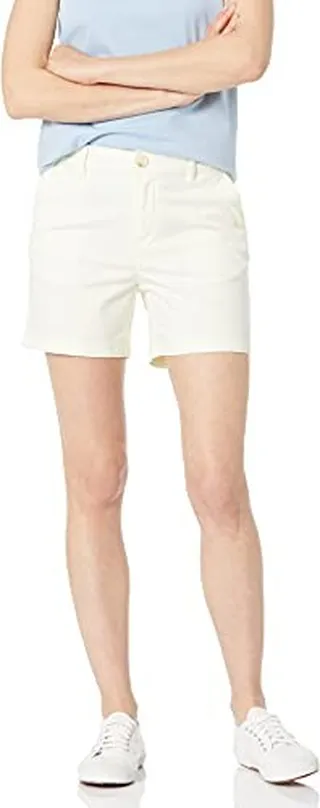Amazon Essentials Women's 5" Inseam Chino Short (Available in Straight and Curvy Fits)