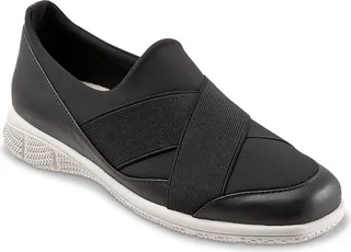 Trotters Urbana Sneaker