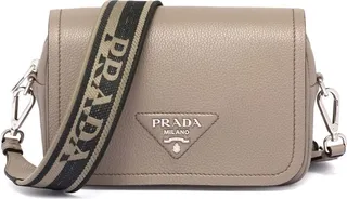 Logo-Plaque Leather Shoulder Bag