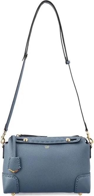 Fendi Logo Detailed Zipped Shoulder Bag