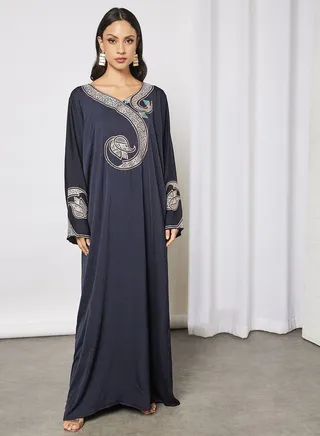 Jalabiya With Rose Like Embroidery In Front And Wrist With Belt