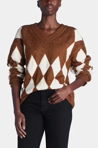 Diamond Pattern V-Neck Sweater