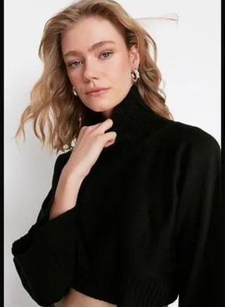 Black Super Crop Basic Knitwear Sweater TWOAW21KZ0163