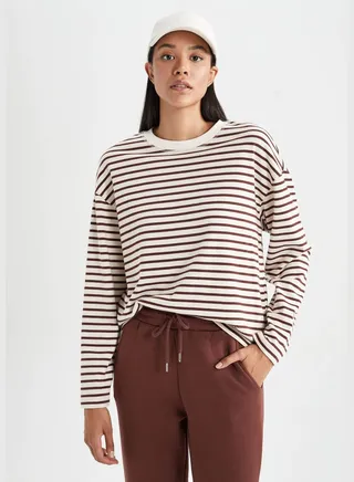 Woman Crew Neck Knitted Long Sleeve T-Shirt