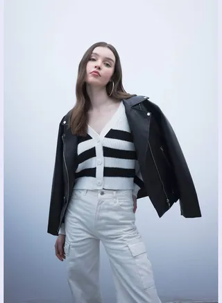 Woman V Neck Long Sleeve Tricot Cardigan