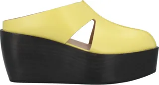 Mules & Clogs Yellow