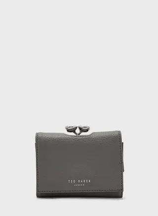Alyesha Wallet
