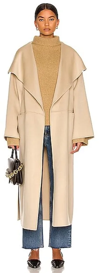 Toteme Signature Wool Cashmere Coat in Neutral