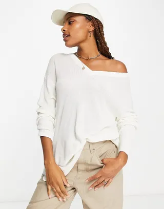Vero Moda longline v neck sweater in white