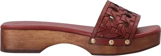 Mules & Clogs Tan