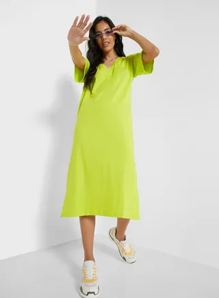 Relaxed V-Neck Midi Dress