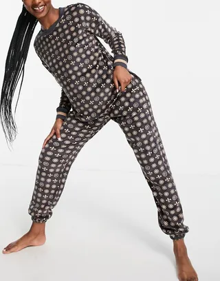 DKNY soft stretch velour long sleeve sweatpants lounge set in all over heart and logo print