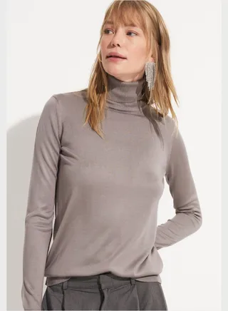 Turtle Neck Knitted Sweater