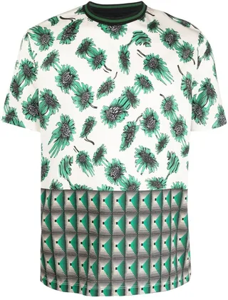 patterned short-sleeved T-shirt