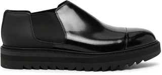 low-cut Chelsea boots