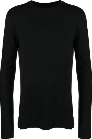 long sleeved T-shirt