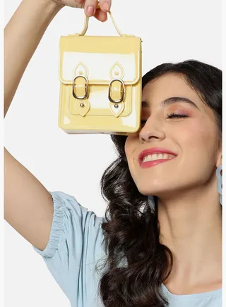 Solid Magnet Lock Sling Bag with Chain Strap