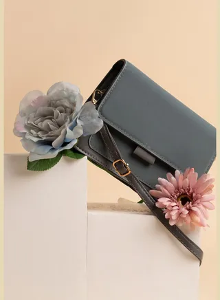 Solid Magnet Lock Sling Bag with Buckle detail