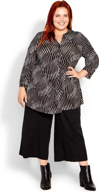 EVANS | Women's Plus Size 3 Button Print Tunic - black stripe - 14W