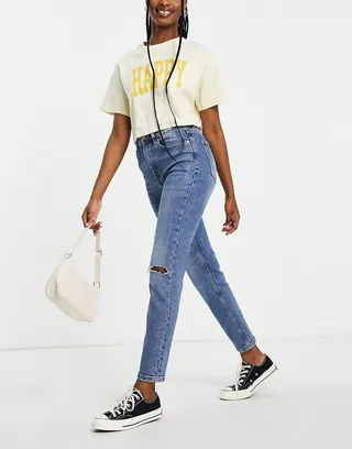 Stradivarius slim mom jean with stretch and rip in medium blue