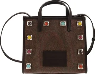 Globetrotter Shopping With Multicoloured Studs