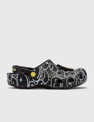 Classic 2022 Smiley Clog