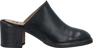 Mules & Clogs Black