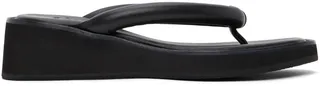 AMOMENTO Black Padded Strap Flip Flops