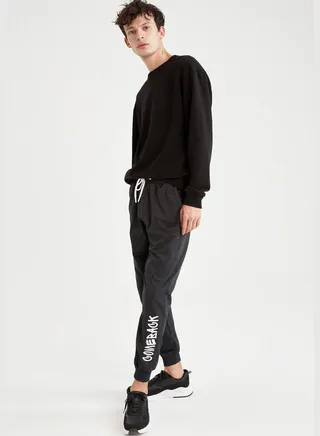 Tie Waist Text Print Sweatpants