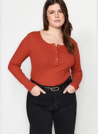 Red U-Neck Snap Detailed Knitted Crop Blouse TBBAW23AF00030