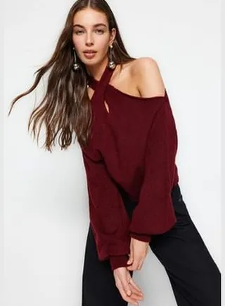 Burgundy Soft Textured Window/Cut Out Knitwear Sweater TWOAW24KZ00166