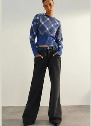 Limited Edition Blue Soft Textured Patterned Knitwear Sweater TWOAW24KZ01239