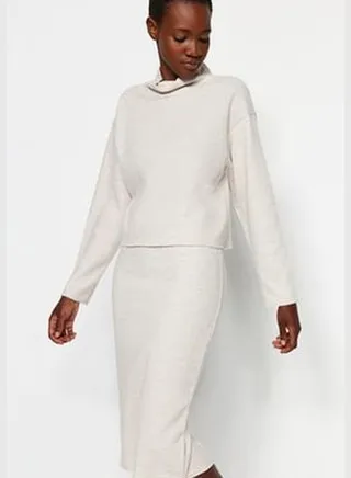 Beige Thessaloniki/Knit Looking Standing Collar Relaxed/Comfortable Fit Low Sleeve Knitted Blouse TWOAW24BZ00092.