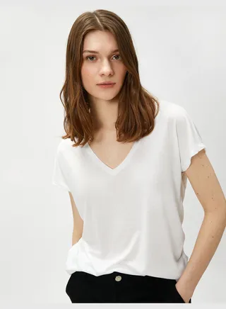 V Neck Basic T-Shirt Slit Detail