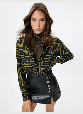Long Sleeve Buttoned Pocket Detail Printed Crop Shirt