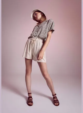 Woman Regular Fit Woven Bottom Short
