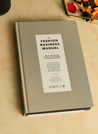 The Fashion Business Manual: An Illustrated Guide