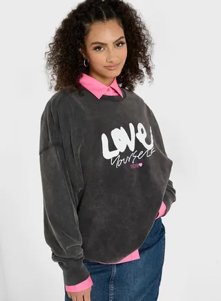 Round Neck Graphic Sweatshirts