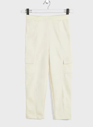 Solid Jogger With 2 Cargo Pockets