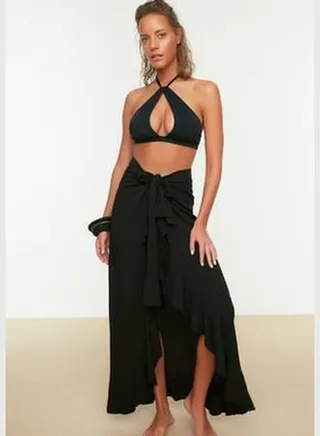 Black Maxi Knitted Ruffle Skirt TBESS19WV0004