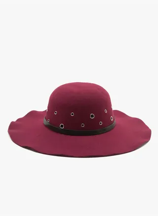 Eyelet Detailed Hat
