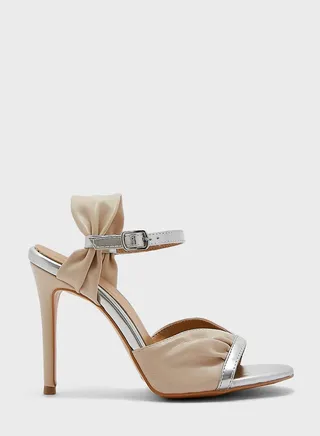 V Detail Metallic Trim Ankle Strap Sandal