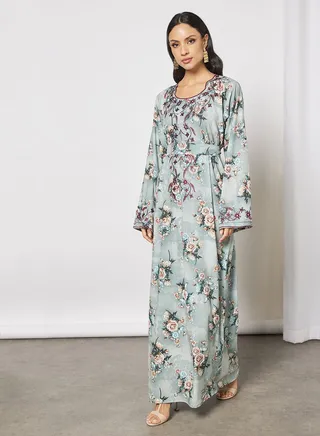 Jalabiya With Flower Patterned Embroidery With Belt