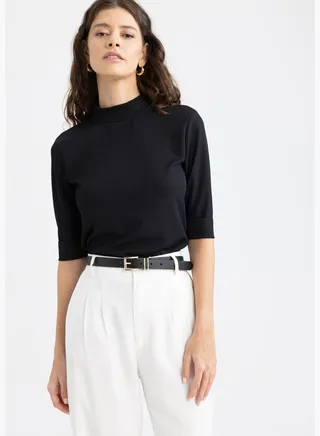 Woman Half Turtleneck Short Sleeve T-Shirt