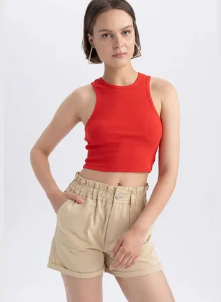 Woman Fitted Crew Neck Vest